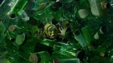 Backdrop to the movie "Pickled" #1173263