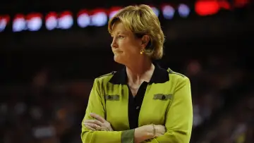 Backdrop to the movie "Breaking Glass: The Pat Summitt Story" #772048