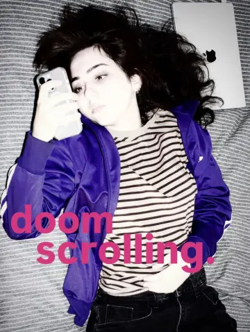 Poster to the movie "doomscrolling" #775634