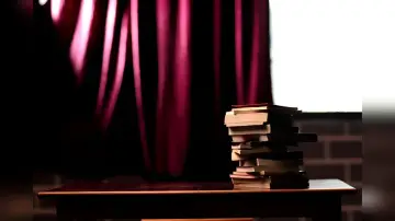 Backdrop to the movie "Puppet