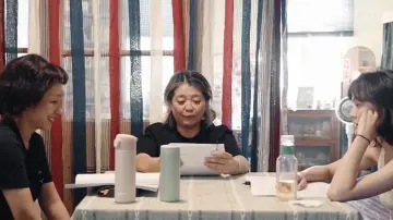 She and Her Two Minutes Poster