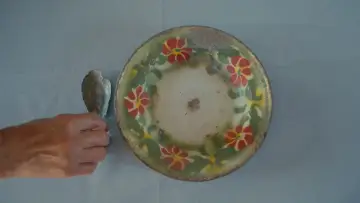Backdrop to the movie "How to Feed a Dictator" #833284