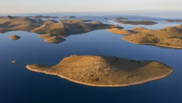 Backdrop to the movie "Croatias Coast - Endless and Wild" #1195131