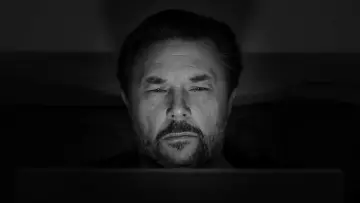 Backdrop to the movie "Replika" #953349