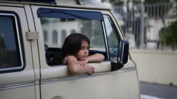 Backdrop to the movie "Eu, a Kombi e a Garotinha que Encontrei no Meio do Caminho" #1527963