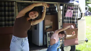 Backdrop to the movie "Eu, a Kombi e a Garotinha que Encontrei no Meio do Caminho" #1527987