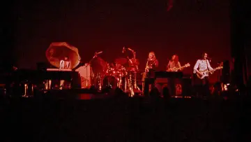 Backdrop to the movie "Supertramp: Crime of the Century in Concert at Hammersmith Odeon 1975" #1803413