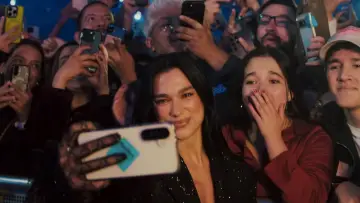 Backdrop to the movie "Dua Lipa: Live from Mexico" #816821