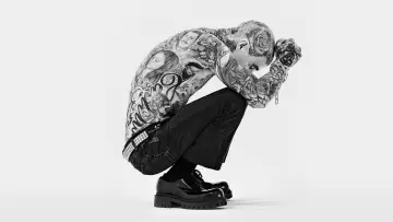 Backdrop to the movie "Travis Barker: Louder Than Fear" #1212533