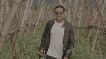 Backdrop to the movie "Lau Kumude Hidyo Hero Banna" #1187113