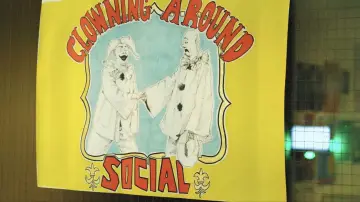 Backdrop to the movie "Clowning Around" #824211
