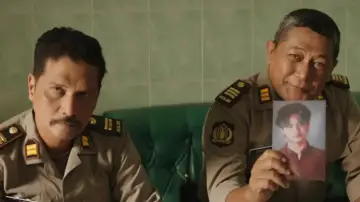 Backdrop to the movie "Ayah, Aku Mau Cerita...." #1195838