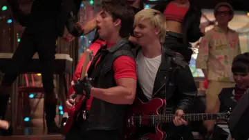 Backdrop to the movie "Teen Beach Movie" #939558