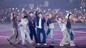Backdrop to the movie "BTS WORLD TOUR [ARIRANG] in Busan" #831666