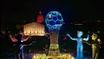 Backdrop to the movie "1998, l