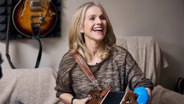 Backdrop to the movie "Tradfluencer - The Sharon Shannon Story" #917718