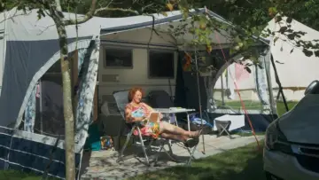 Backdrop to the movie "Le camping, un siècle de bonheur français" #929542