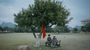 Backdrop to the movie "Student Army" #957612