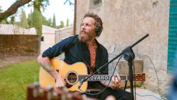 Backdrop to the movie "Lorenzo - L’incredibile avventura di Jovanotti" #1838125