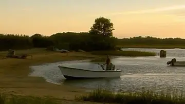 Backdrop to the movie "The Hamptons" #1204048