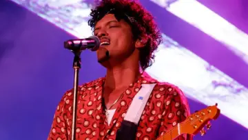 Backdrop to the movie "Bruno Mars: The romantic tour live" #1144409