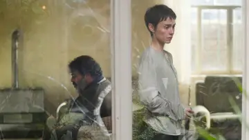 Backdrop to the movie "Falling House" #1209248