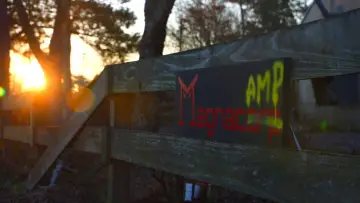 Backdrop to the movie "Magnacamp" #1196055