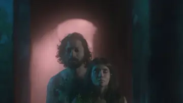 Backdrop to the movie "Paint on Dry Leaf" #1226875