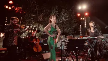 Backdrop to the movie "Sofiane Saidi, Camelia Jordana & Théo Ceccaldi - Jazz à Porquerolles 2026" #1226216