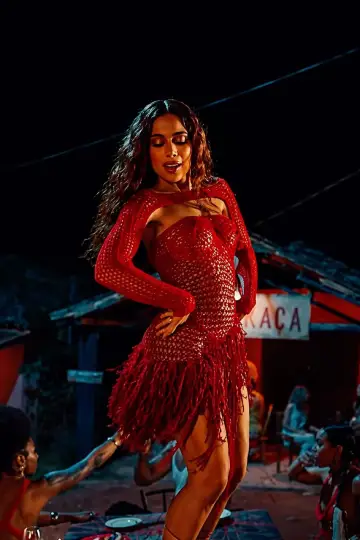 Poster to the movie "Anitta: Equilibrivm Tour" #1228980