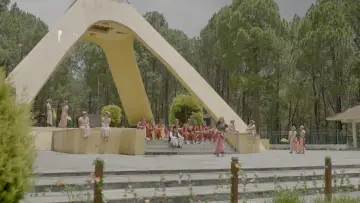 Backdrop to the movie "Sutukai Aijanu Maya Gaijamla Relaima Chadera" #1636059