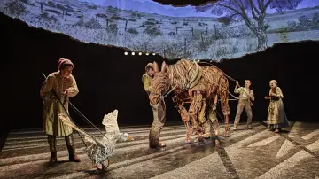 Backdrop to the movie "National Theatre at Home: War Horse" #1899612