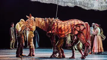 Backdrop to the movie "National Theatre at Home: War Horse" #1899626
