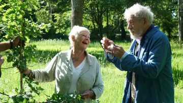 Backdrop to the movie "Tea with Judi Dench featuring Ian McKellen" #1627842