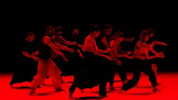 Backdrop to the movie "Suresnes cité danses, Tendre colère" #1640738