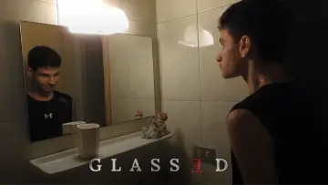 Backdrop to the movie "Glassed" #1573739