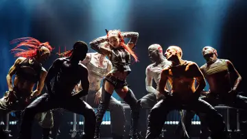 Backdrop to the movie "FKA twigs: Live at the Adidas Arena, Paris" #1833258