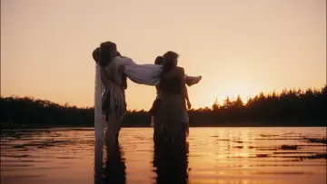 Backdrop to the movie "Isolde" #1807222