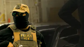 Backdrop to the movie "The World Facing Us: ICE, the Manhunt" #1838025