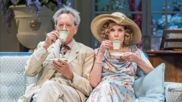 Backdrop to the movie "National Theatre Live: Hay Fever" #1850085