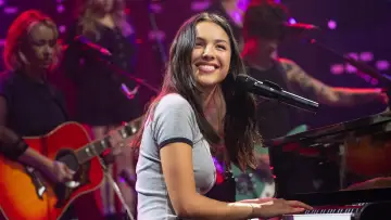 Backdrop to the movie "Olivia Rodrigo: Austin City Limits" #1835806