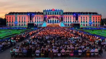 Backdrop to the movie "Le concert des nuits d