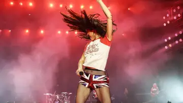 Backdrop to the movie "Olivia Rodrigo: Live At Glastonbury 2025" #1894711