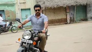 Backdrop to the movie "Singam 2" #1136631