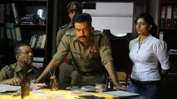 Backdrop to the movie "Mumbai Police" #1619468