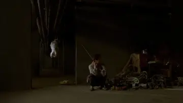 Backdrop to the movie "Barking Dogs Never Bite" #423109