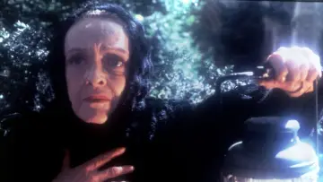 Backdrop to the movie "The Watcher in the Woods" #1023386