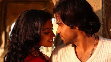 Backdrop to the movie "Awarapan" #872498