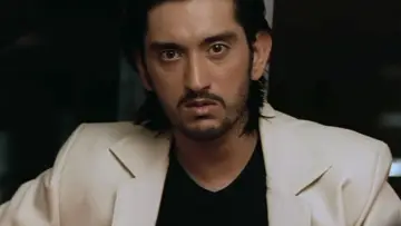 Backdrop to the movie "Awarapan" #872499