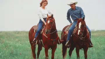 Backdrop to the movie "Pure Country" #1134020
